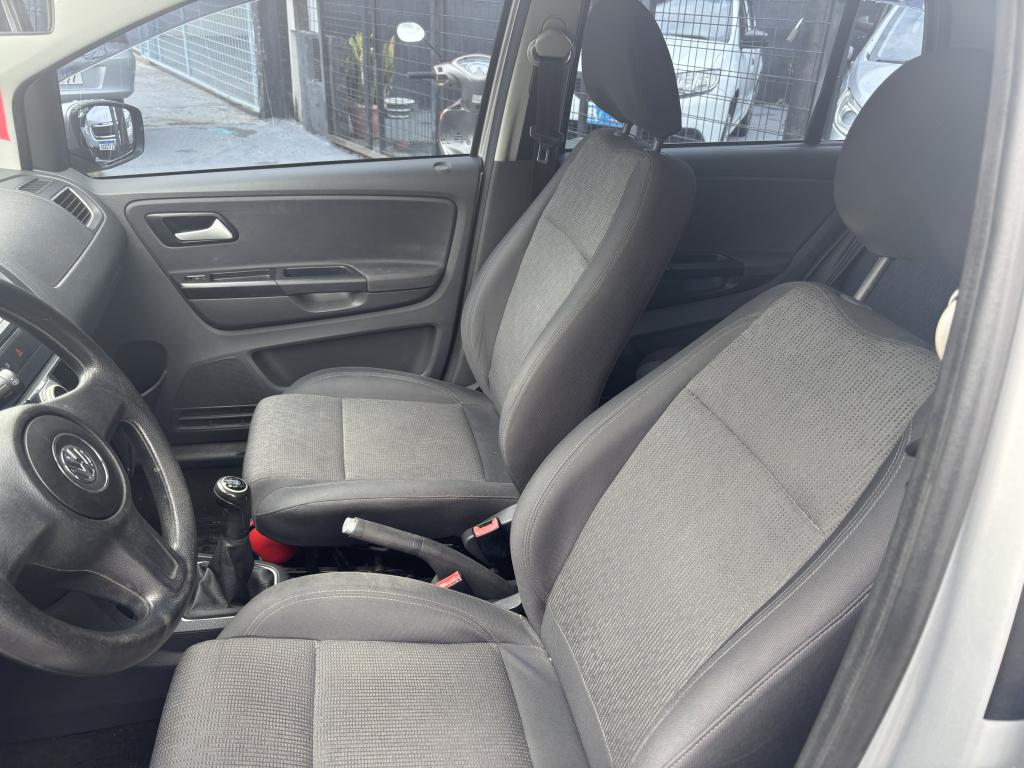 VOLKSWAGEN Fox - Foto