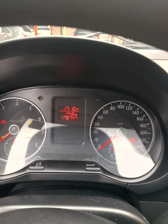VOLKSWAGEN Fox - Foto