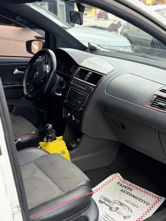 VOLKSWAGEN Fox - Foto