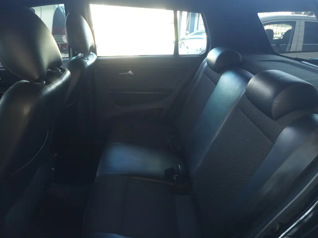 VOLKSWAGEN Fox - Foto