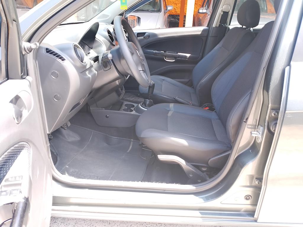 VOLKSWAGEN Gol - Foto