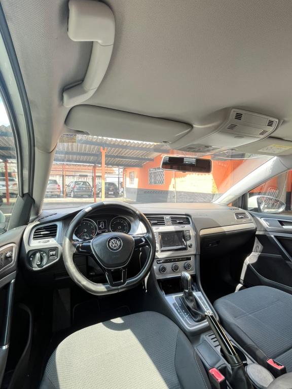 VOLKSWAGEN Golf - Foto