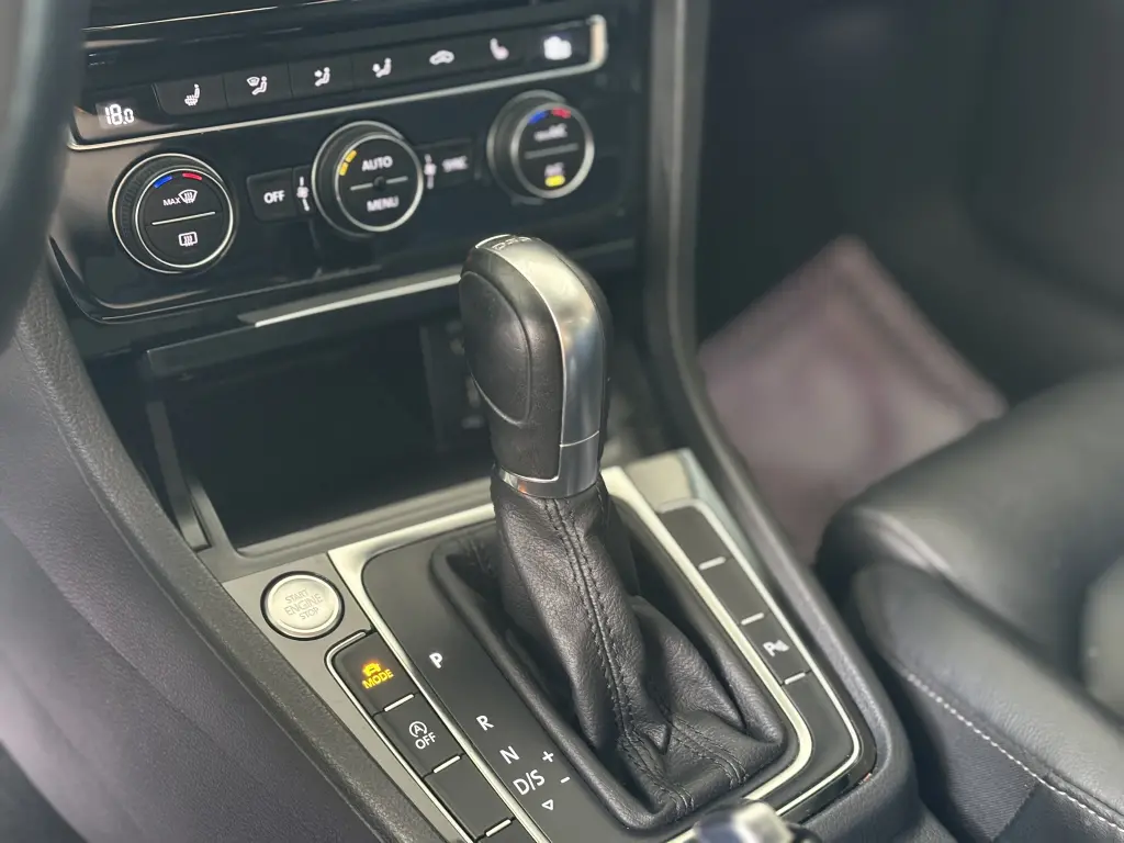 VOLKSWAGEN Golf Variant - Foto