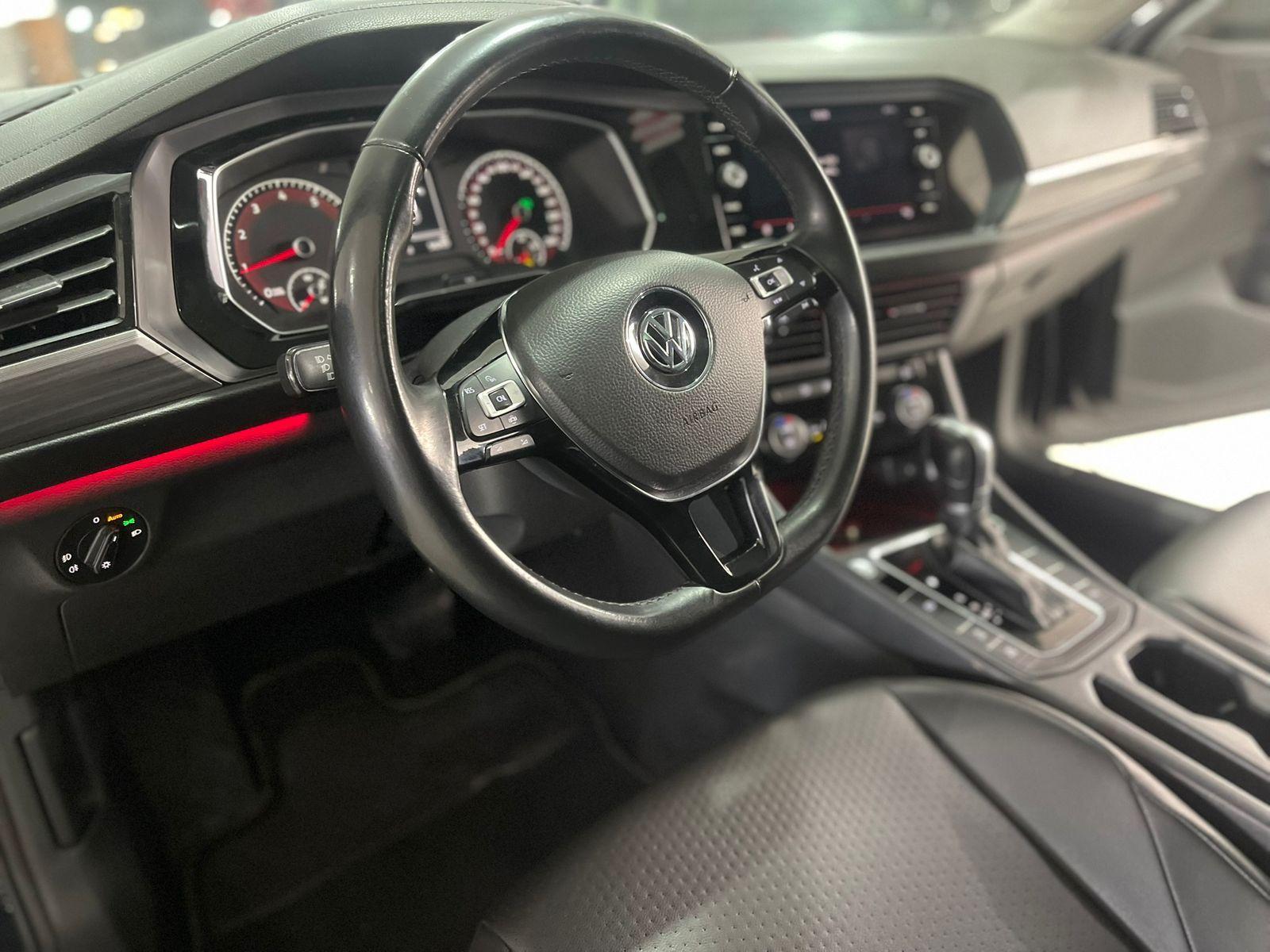 VOLKSWAGEN Jetta - Foto