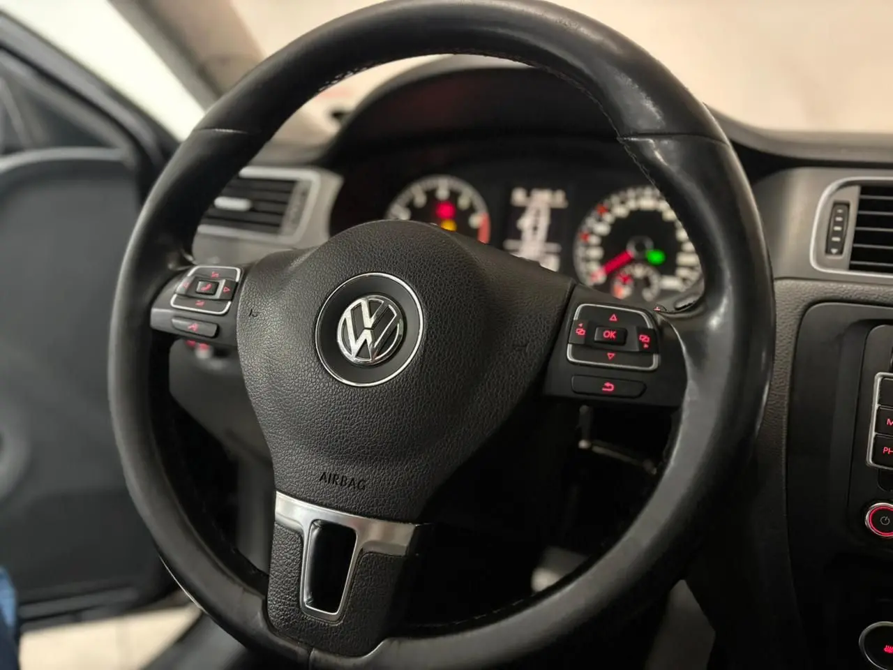 VOLKSWAGEN Jetta - Miniatura