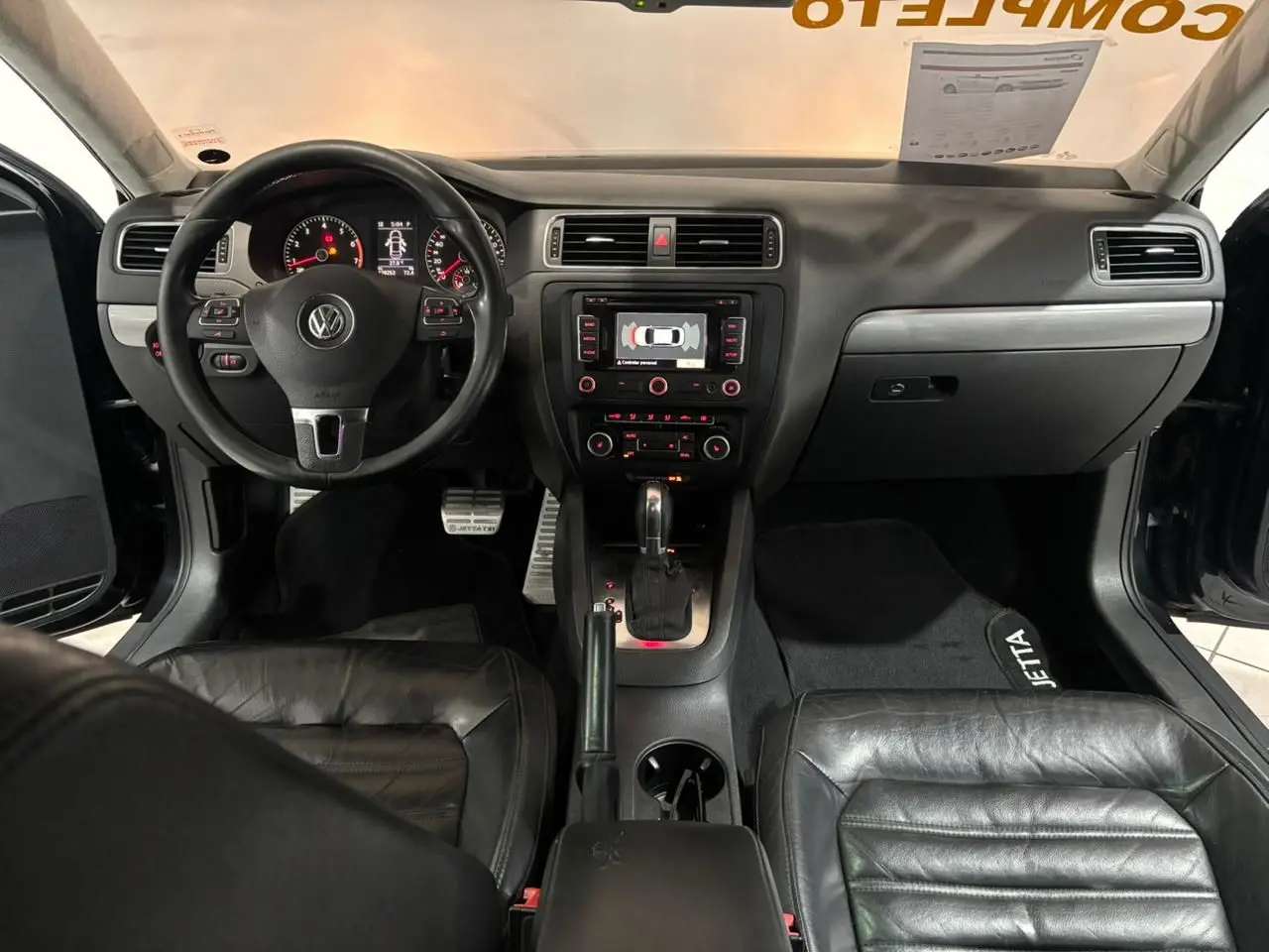 VOLKSWAGEN Jetta - Miniatura