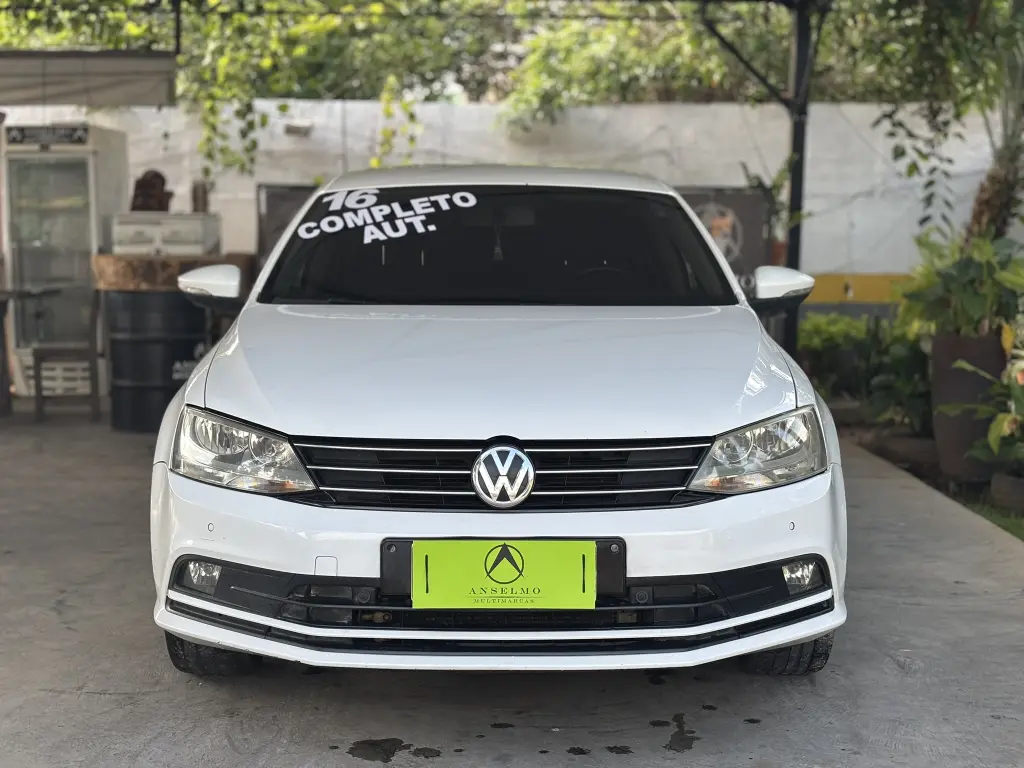 VOLKSWAGEN Jetta - Foto