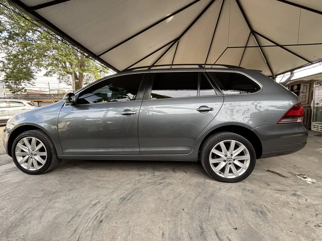 VOLKSWAGEN Jetta Variant - Foto