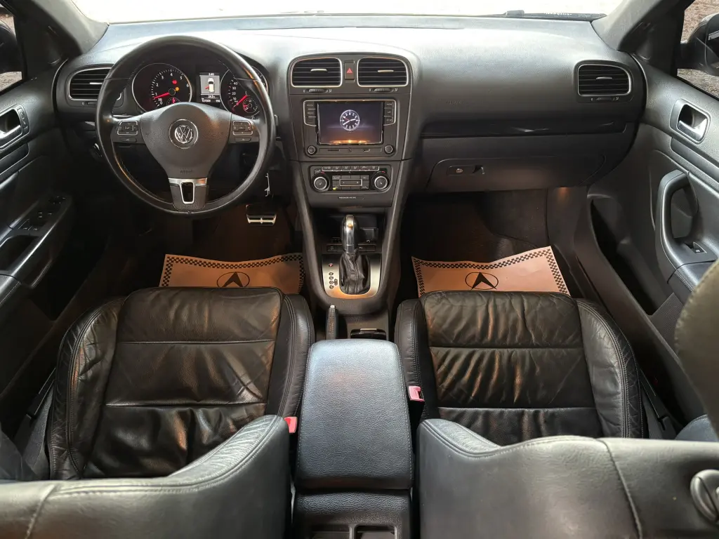 VOLKSWAGEN Jetta Variant - Foto