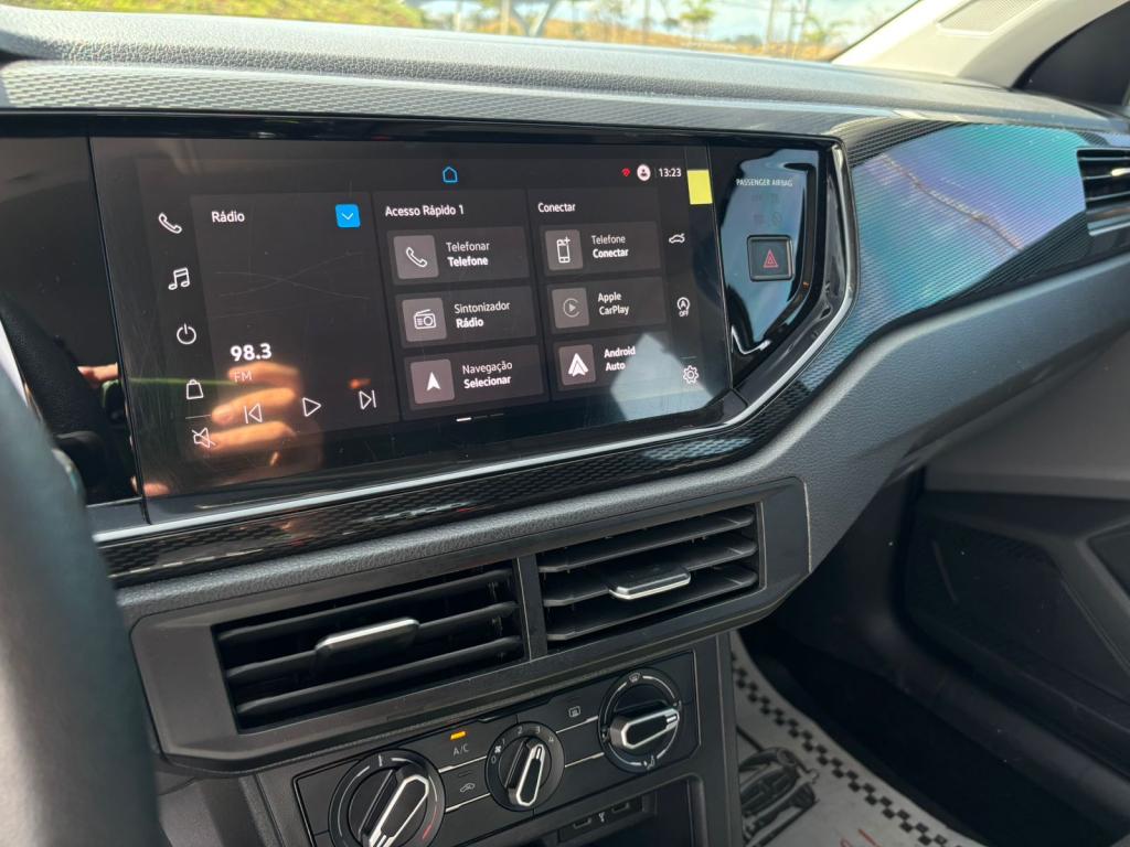 VOLKSWAGEN Polo Hatch - Foto