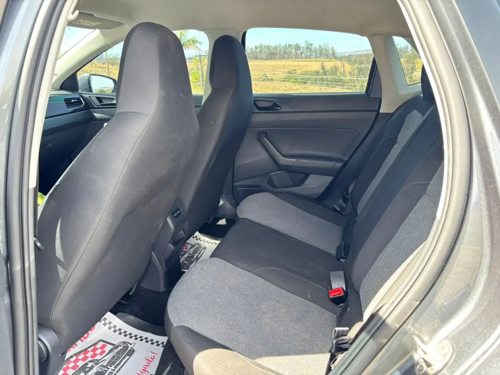 VOLKSWAGEN Polo Hatch - Foto