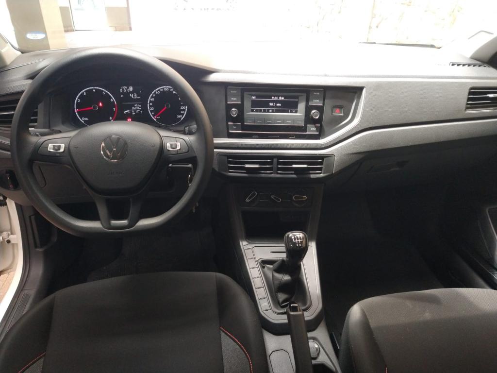 VOLKSWAGEN Polo Hatch - Foto