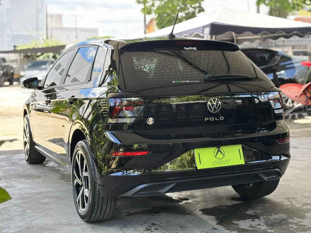 VOLKSWAGEN Polo Hatch - Foto