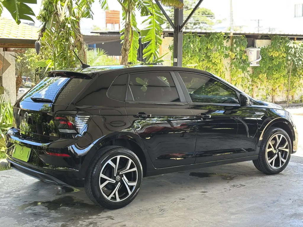 VOLKSWAGEN Polo Hatch - Foto