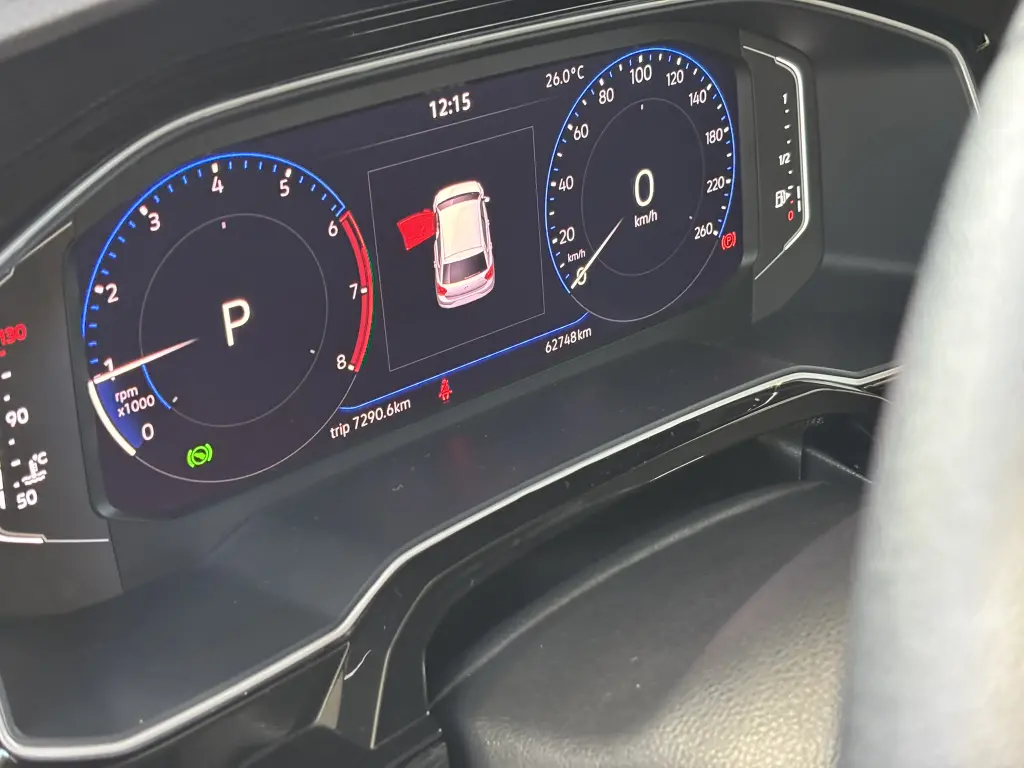 VOLKSWAGEN Polo Hatch - Foto