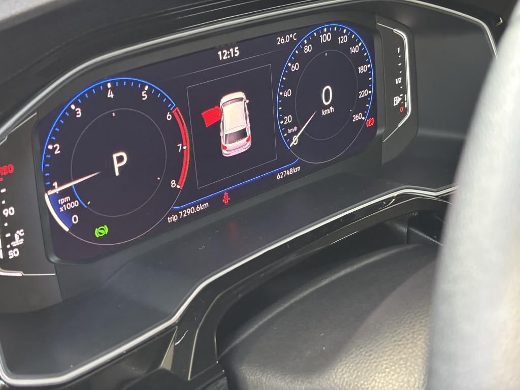 VOLKSWAGEN Polo Hatch - Foto