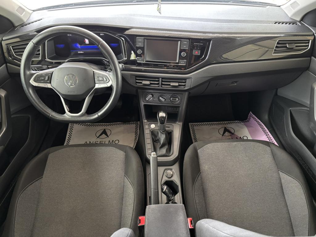 VOLKSWAGEN Polo Hatch - Foto