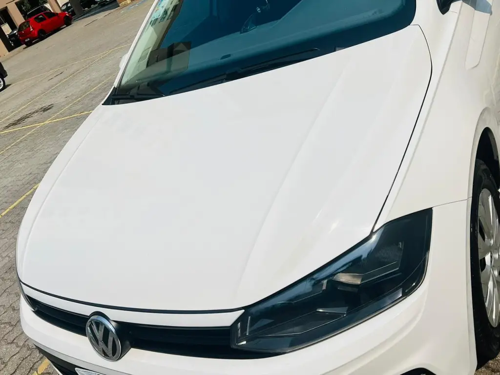 VOLKSWAGEN Polo Hatch - Foto