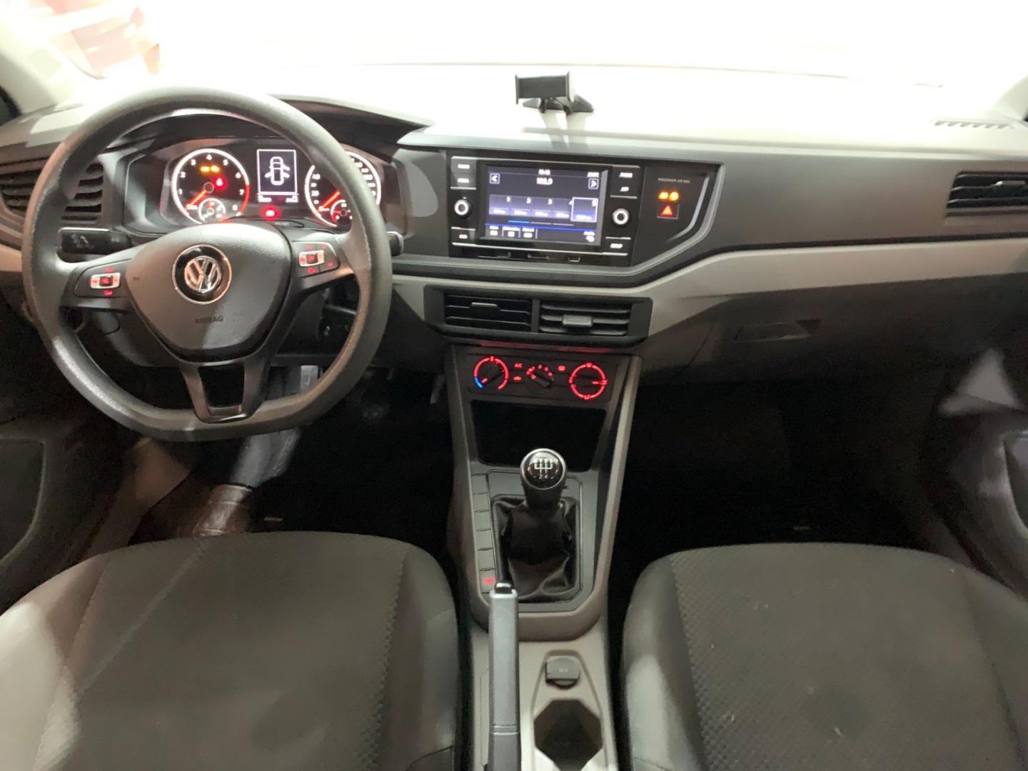 VOLKSWAGEN Polo Hatch - Foto