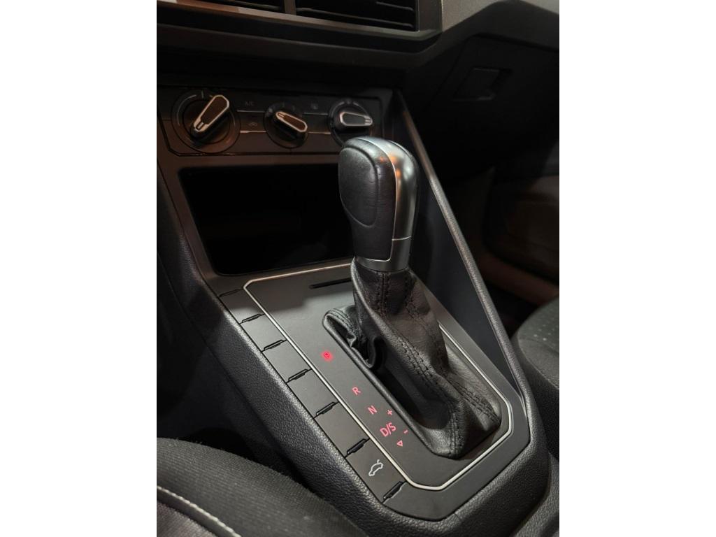 VOLKSWAGEN Polo Hatch - Foto