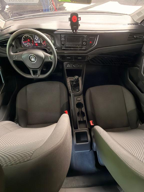 VOLKSWAGEN Polo Hatch - Foto