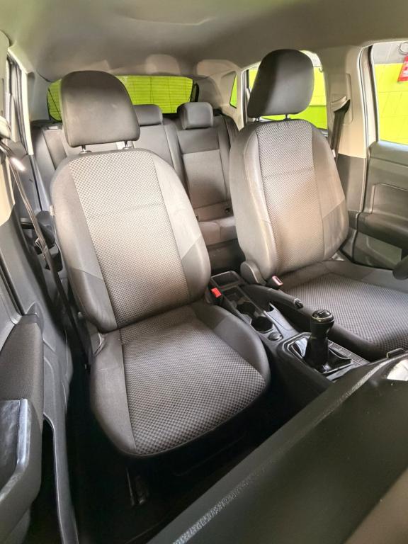 VOLKSWAGEN Polo Hatch - Foto
