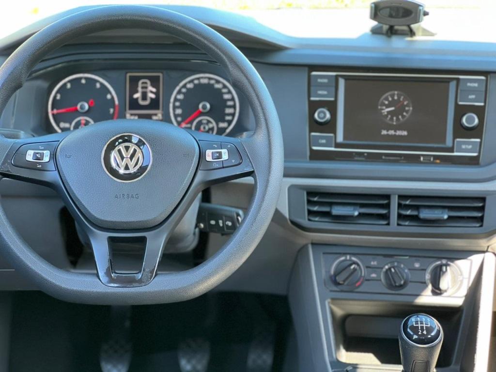 VOLKSWAGEN Polo Hatch - Foto