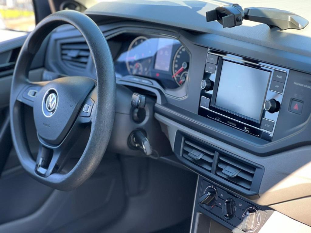 VOLKSWAGEN Polo Hatch - Foto