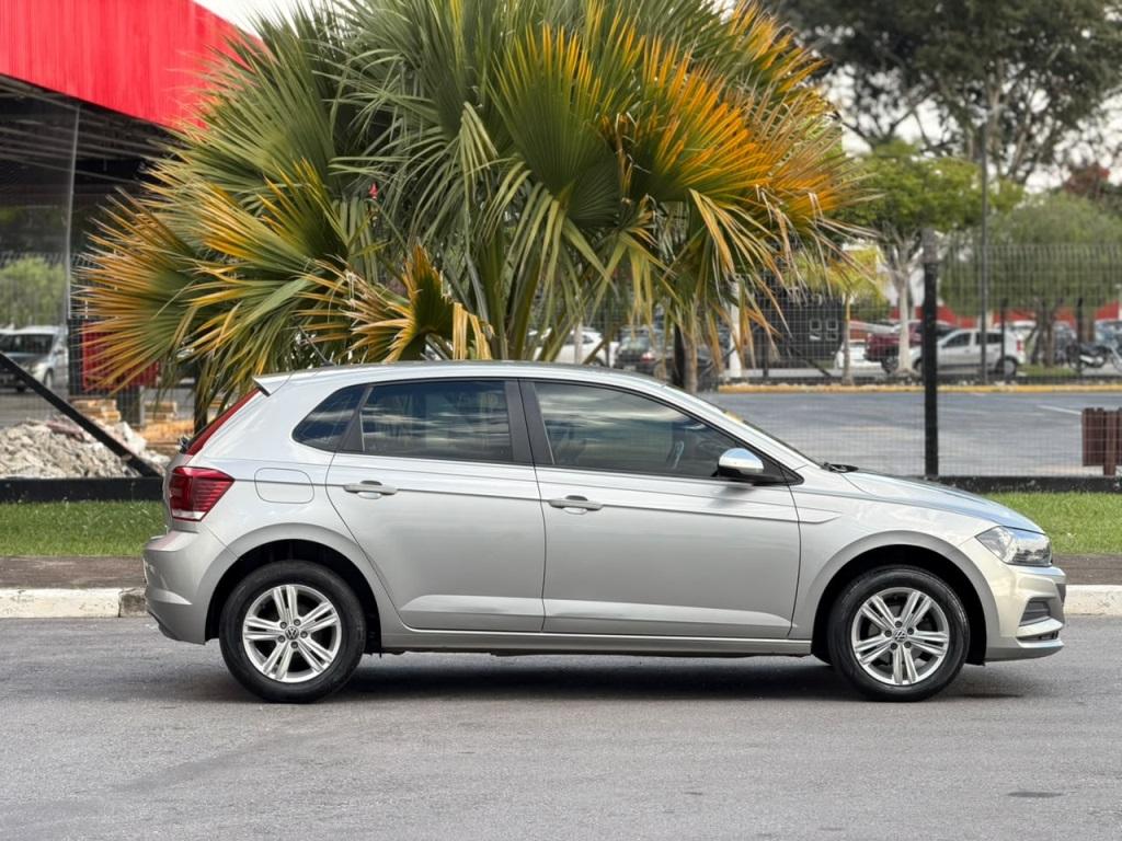 VOLKSWAGEN Polo Hatch - Foto