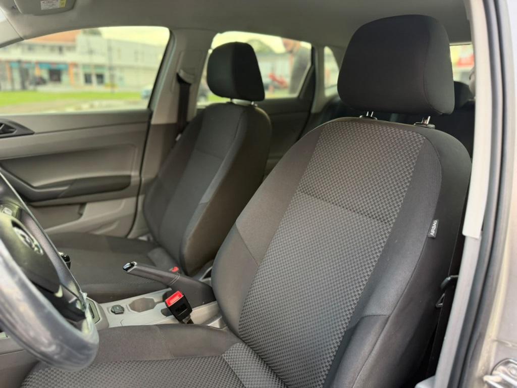 VOLKSWAGEN Polo Hatch - Foto