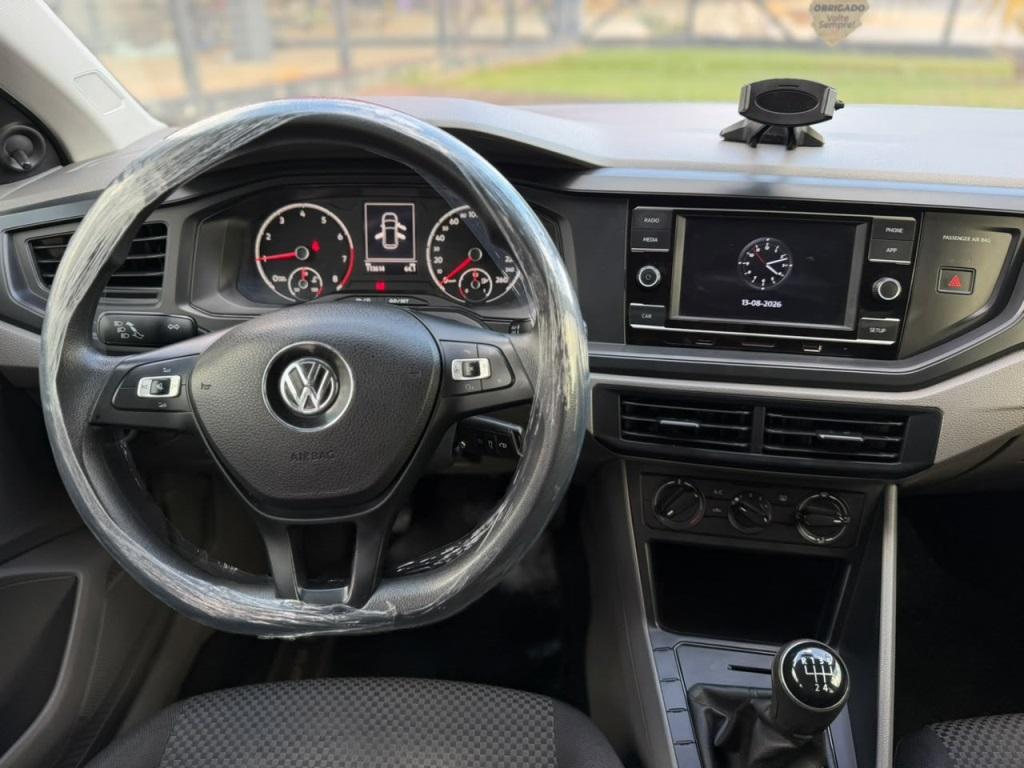 VOLKSWAGEN Polo Hatch - Foto