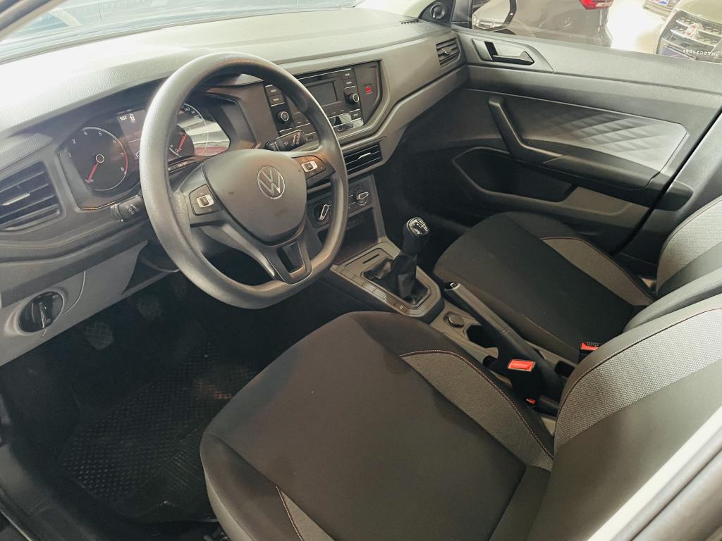 VOLKSWAGEN Polo Hatch - Foto