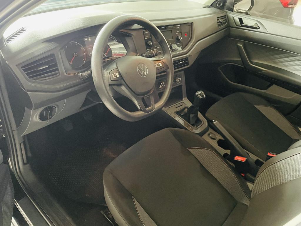 VOLKSWAGEN Polo Hatch - Foto