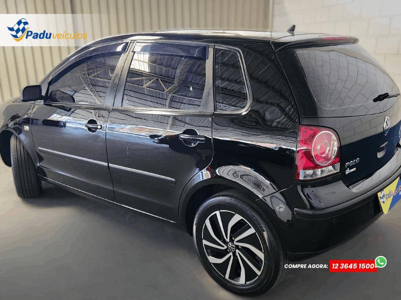 VOLKSWAGEN Polo Sedan - Foto