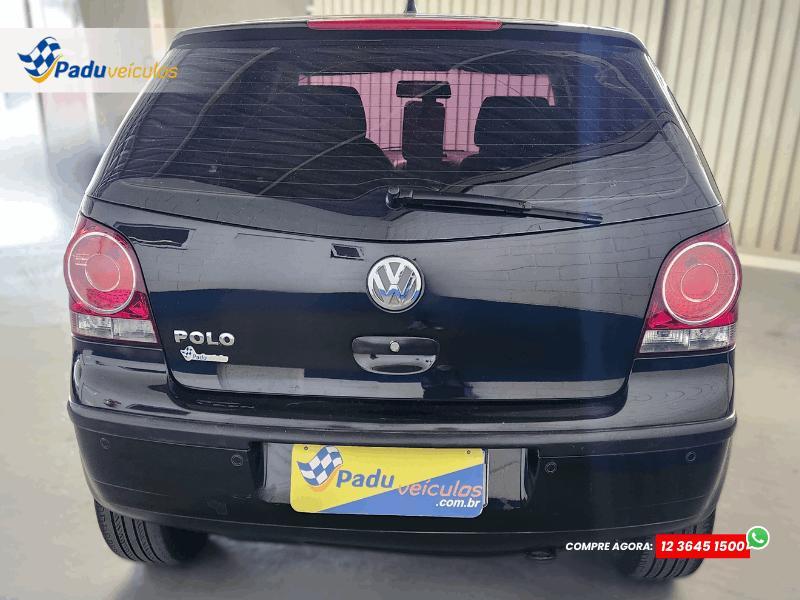 VOLKSWAGEN Polo Sedan - Foto