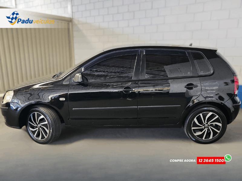 VOLKSWAGEN Polo Sedan - Foto