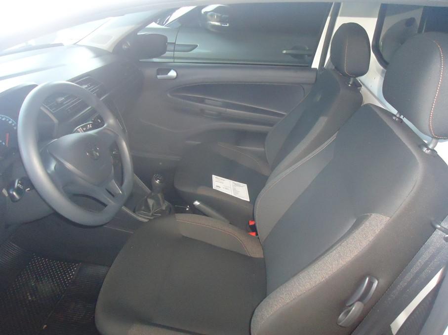 VOLKSWAGEN Saveiro - Foto