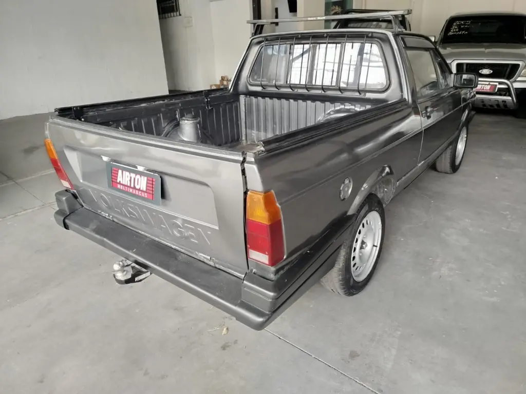 VOLKSWAGEN Saveiro - Foto