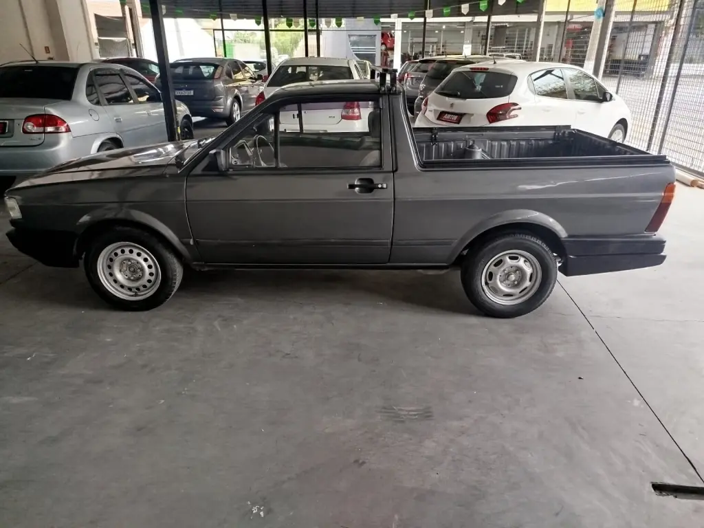 VOLKSWAGEN Saveiro - Foto