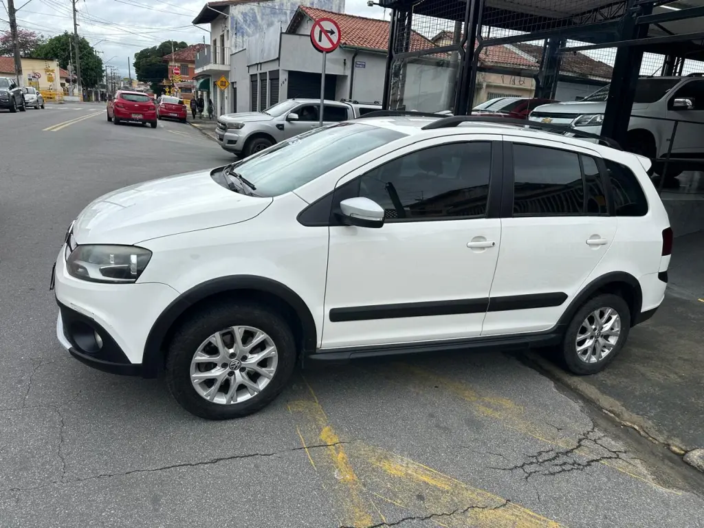 VOLKSWAGEN Space Cross - Foto