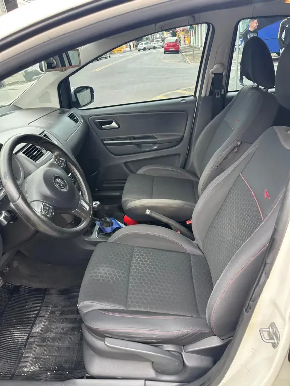 VOLKSWAGEN Space Cross - Foto