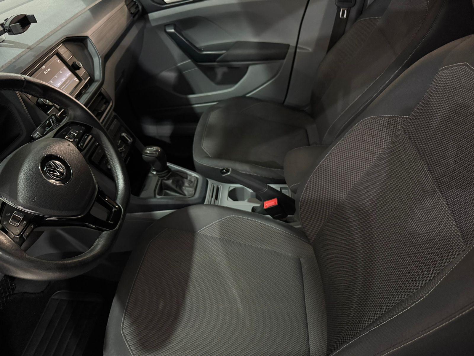 VOLKSWAGEN T-Cross - Foto