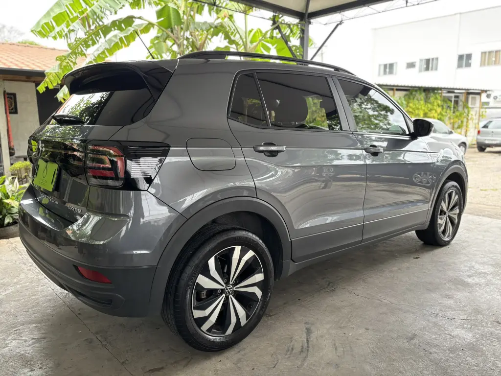 VOLKSWAGEN T-Cross - Foto