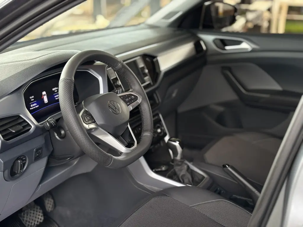 VOLKSWAGEN T-Cross - Foto