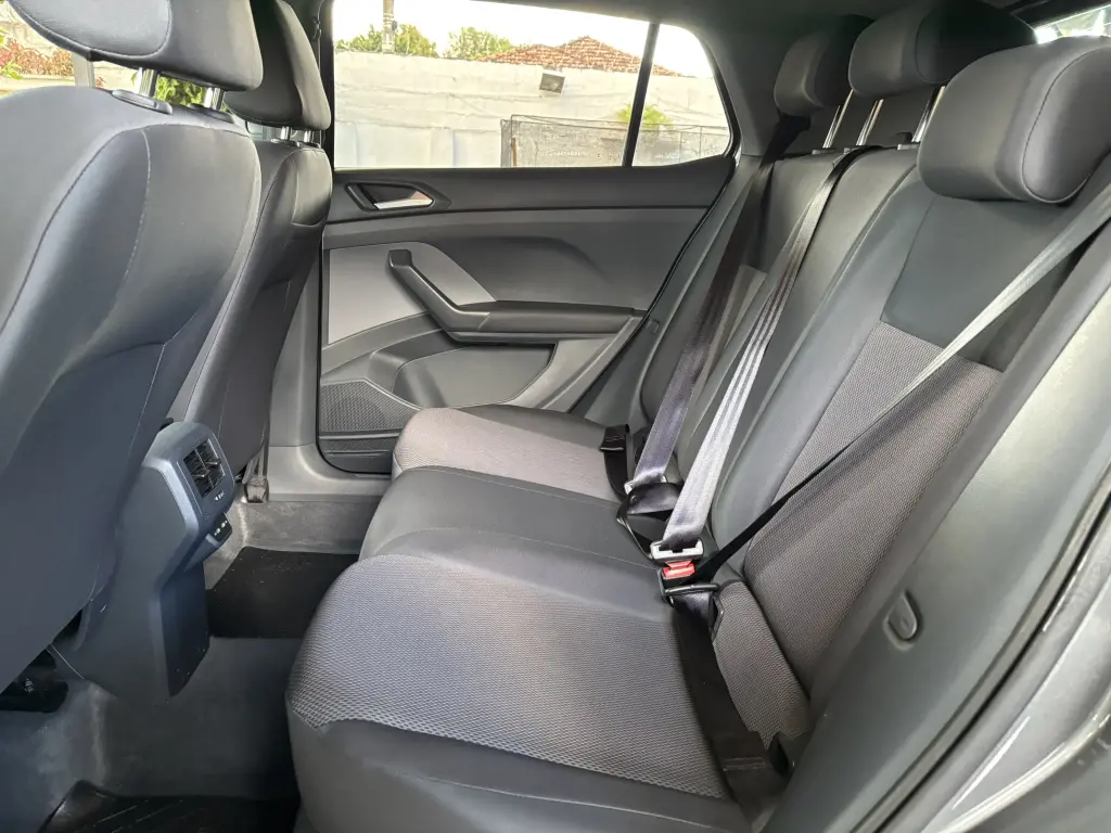 VOLKSWAGEN T-Cross - Foto