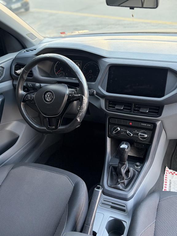 VOLKSWAGEN T-Cross - Foto