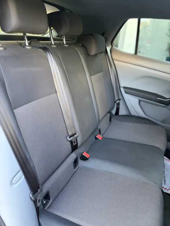 VOLKSWAGEN T-Cross - Foto