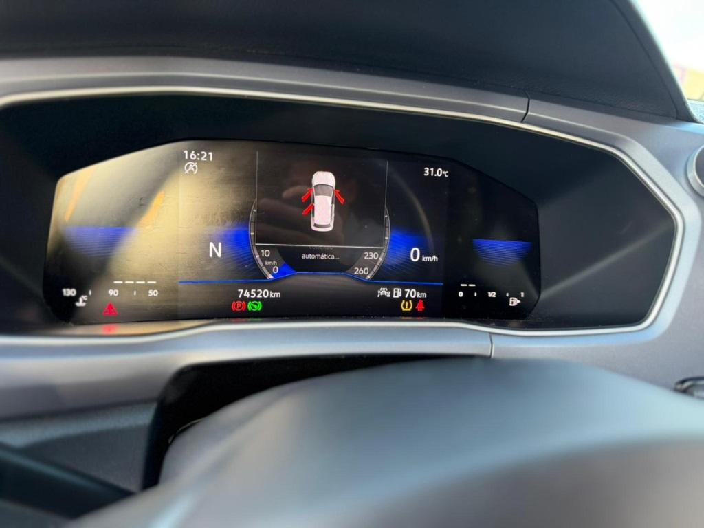 VOLKSWAGEN T-Cross - Foto