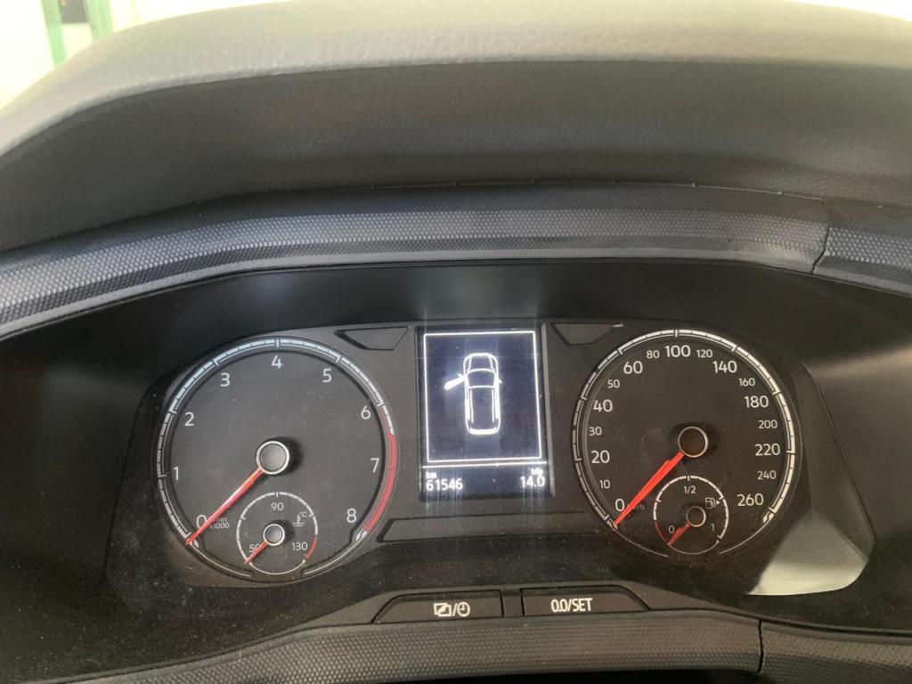 VOLKSWAGEN T-Cross - Foto