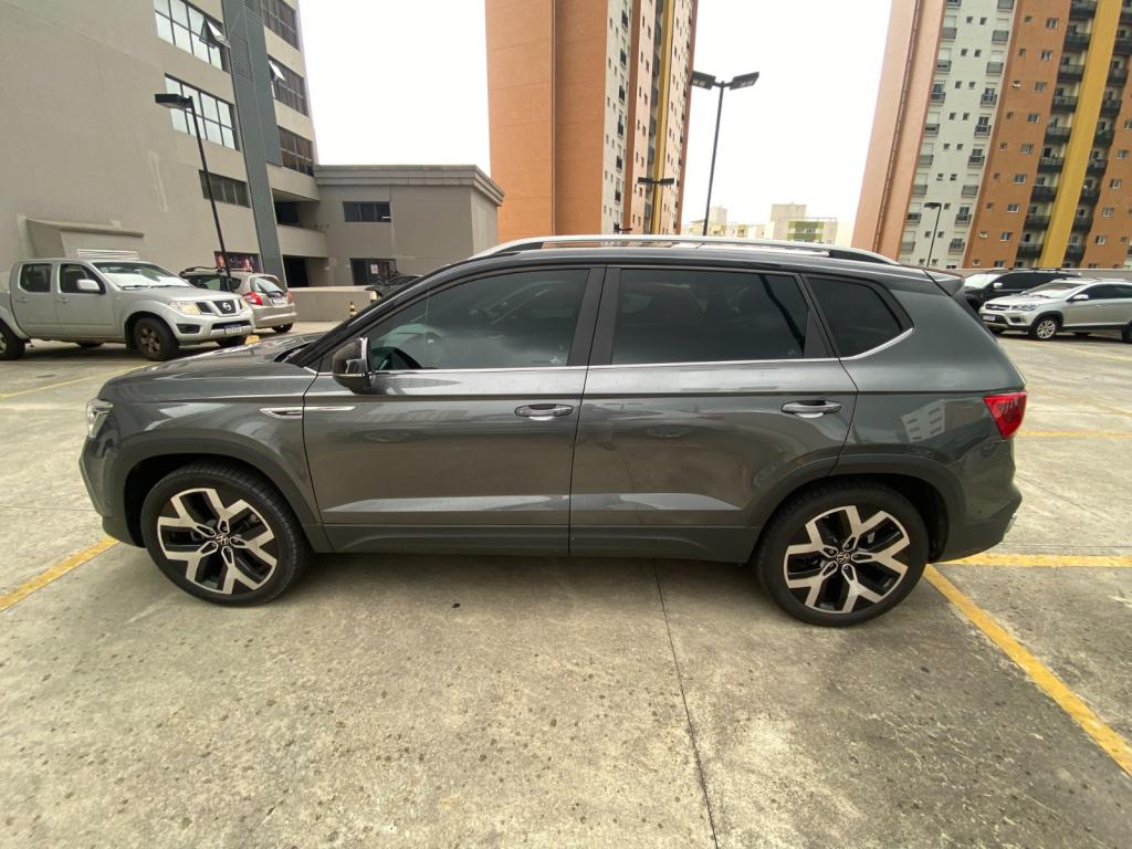 VOLKSWAGEN Taos - Foto